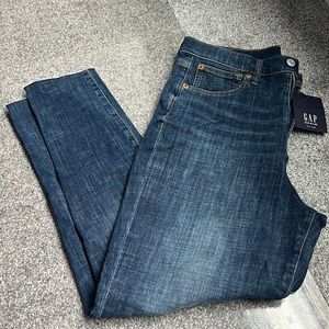 Gap Jeans: Sky High; True Skinny; Stretch; Slim thru the Hip & Thigh; Skinny leg
